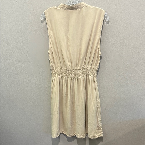 Deb Cream Ruffle Dress - Picture 4 of 5
